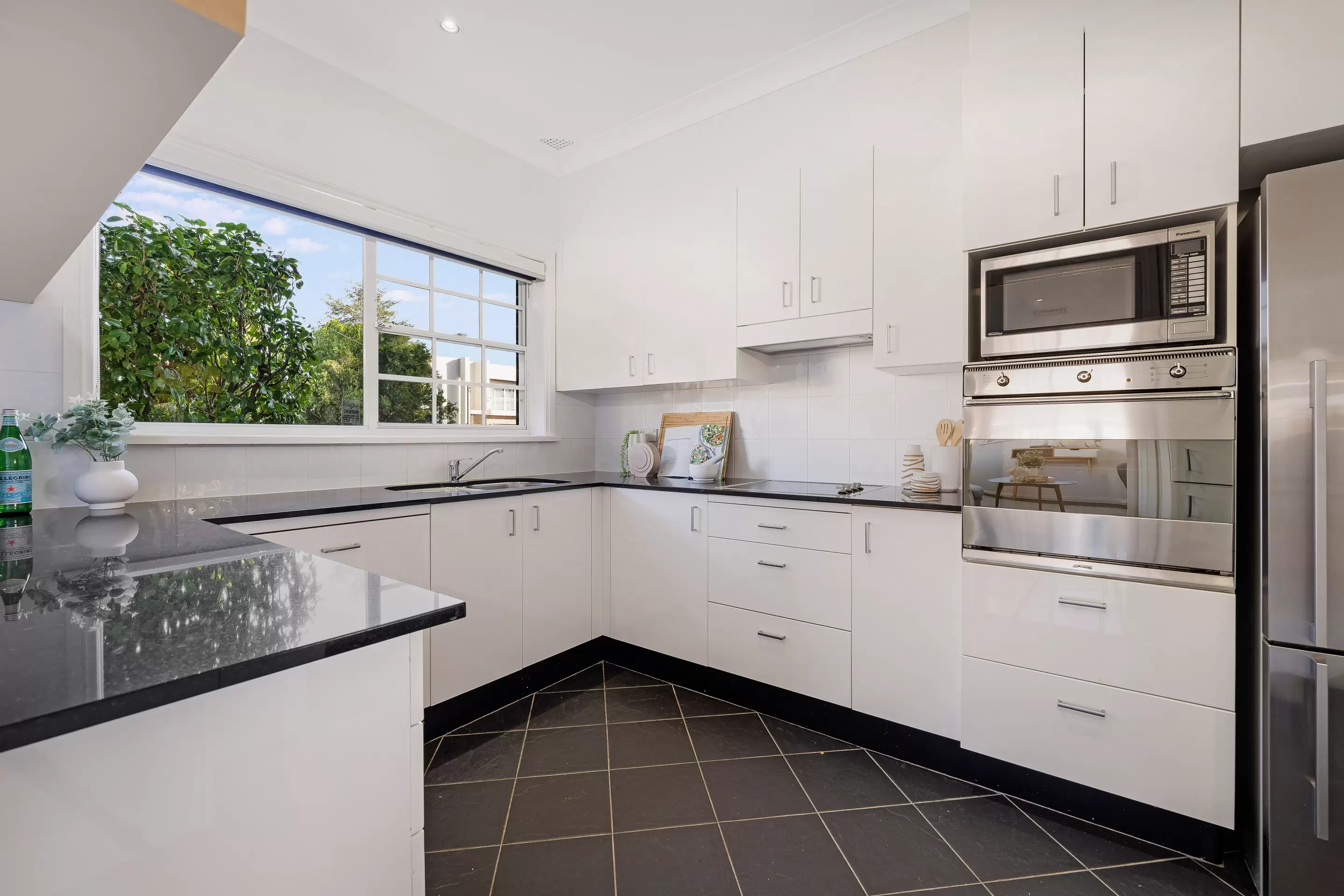 1/79 Greenacre Road, Connells Point Sold by Gavan Property - image 1