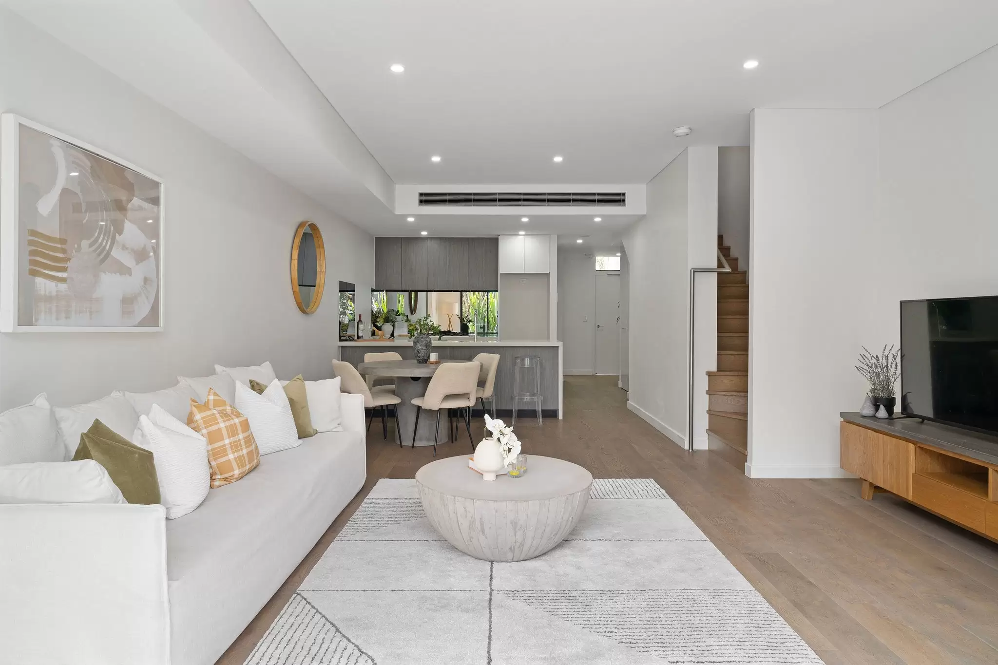 10 Garrigarrang Avenue, Kogarah Sold by Gavan Property - image 1