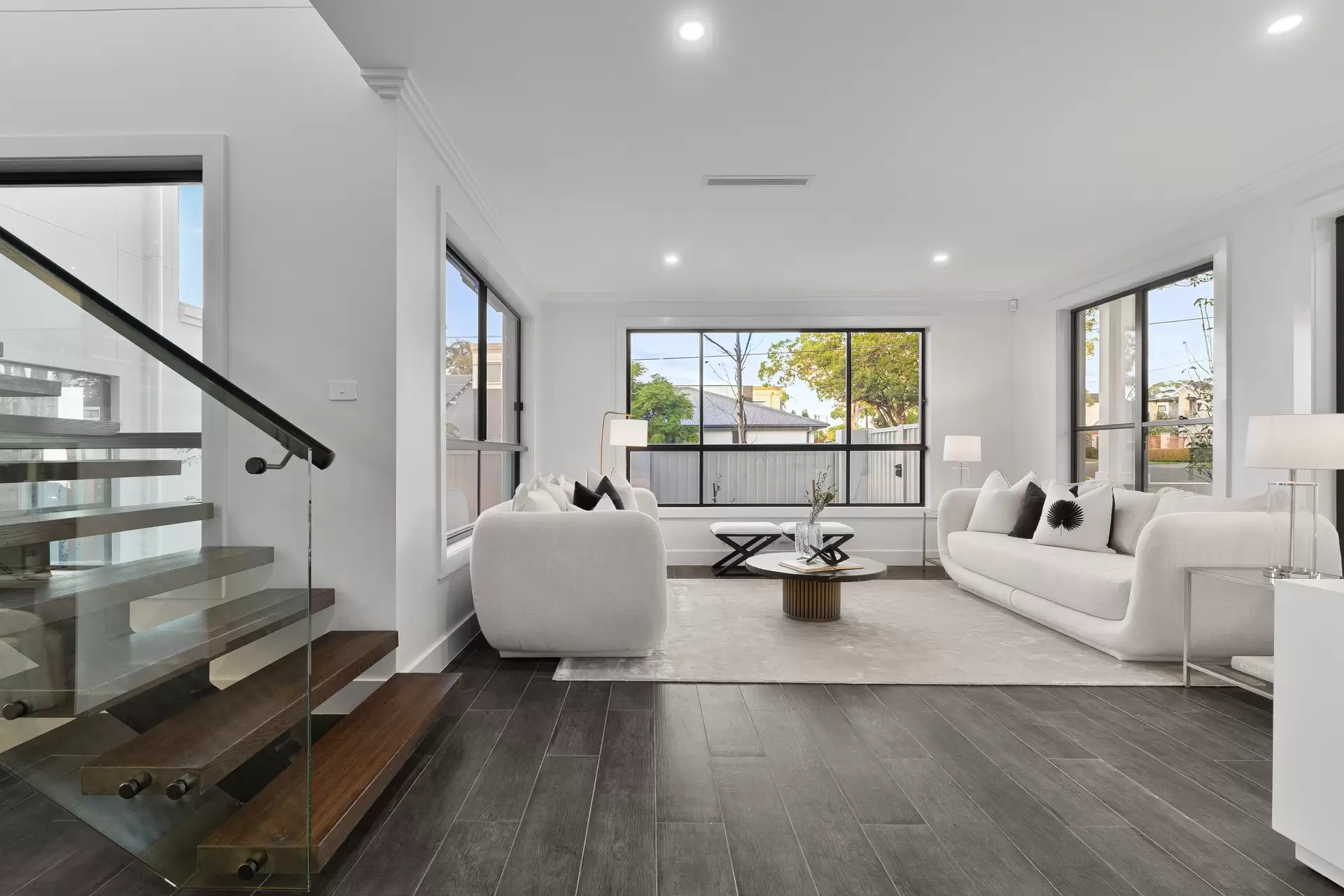 18 Woodlands Ave, Lugarno Sold by Gavan Property - image 1