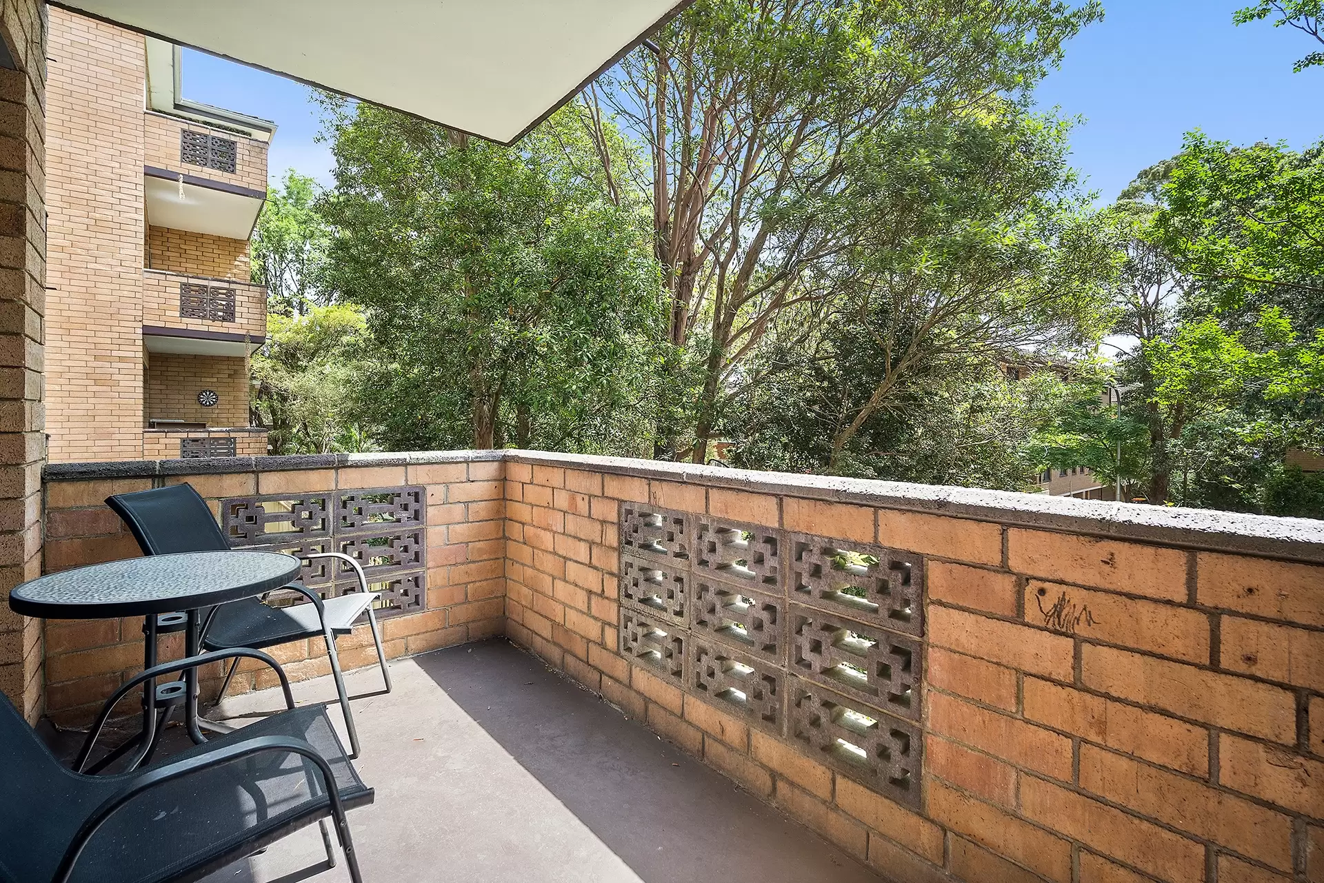 2/15 Oxford Street, Mortdale Sold by Gavan Property - image 1