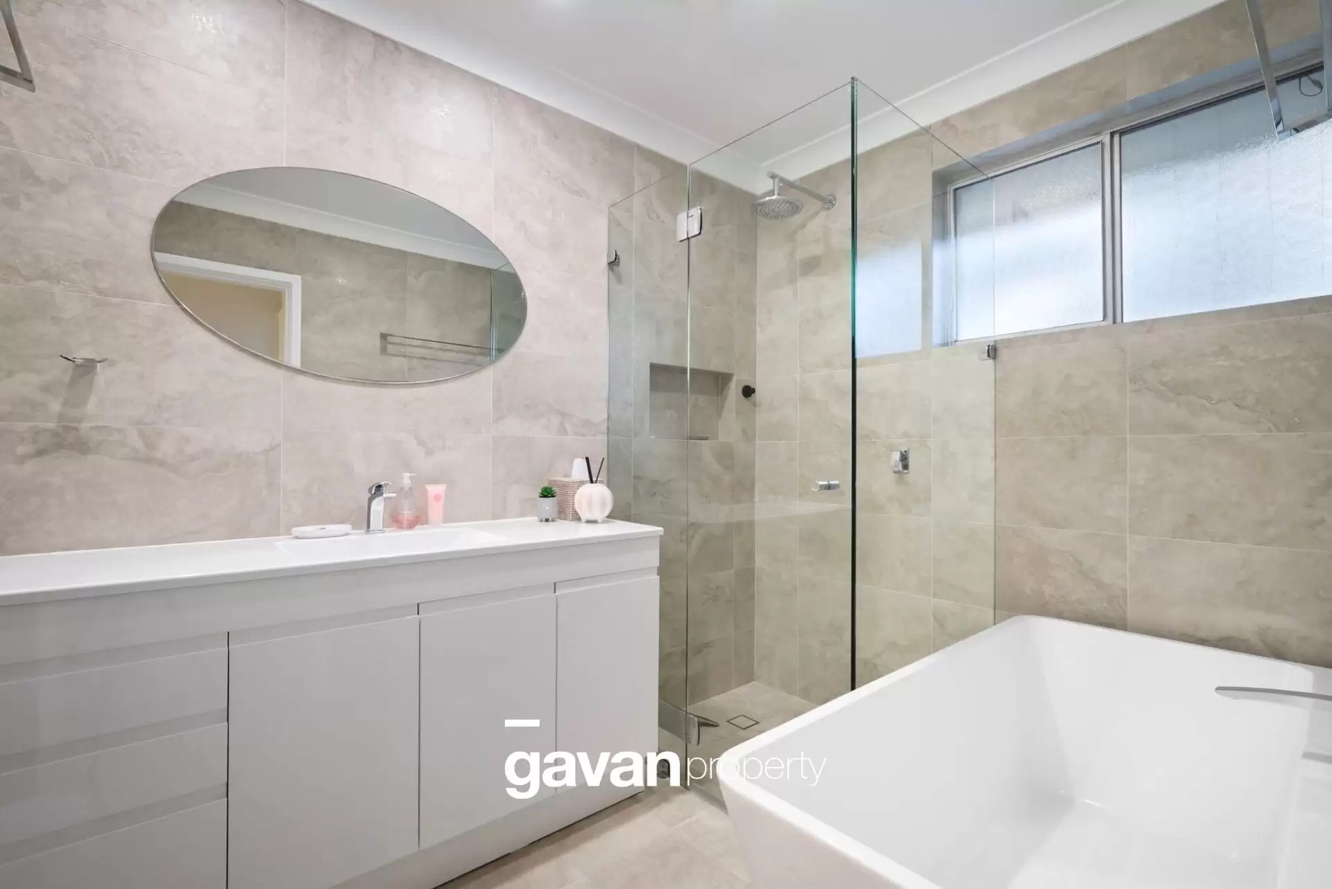 8 Onslow Place, Sylvania Leased by Gavan Property - image 1