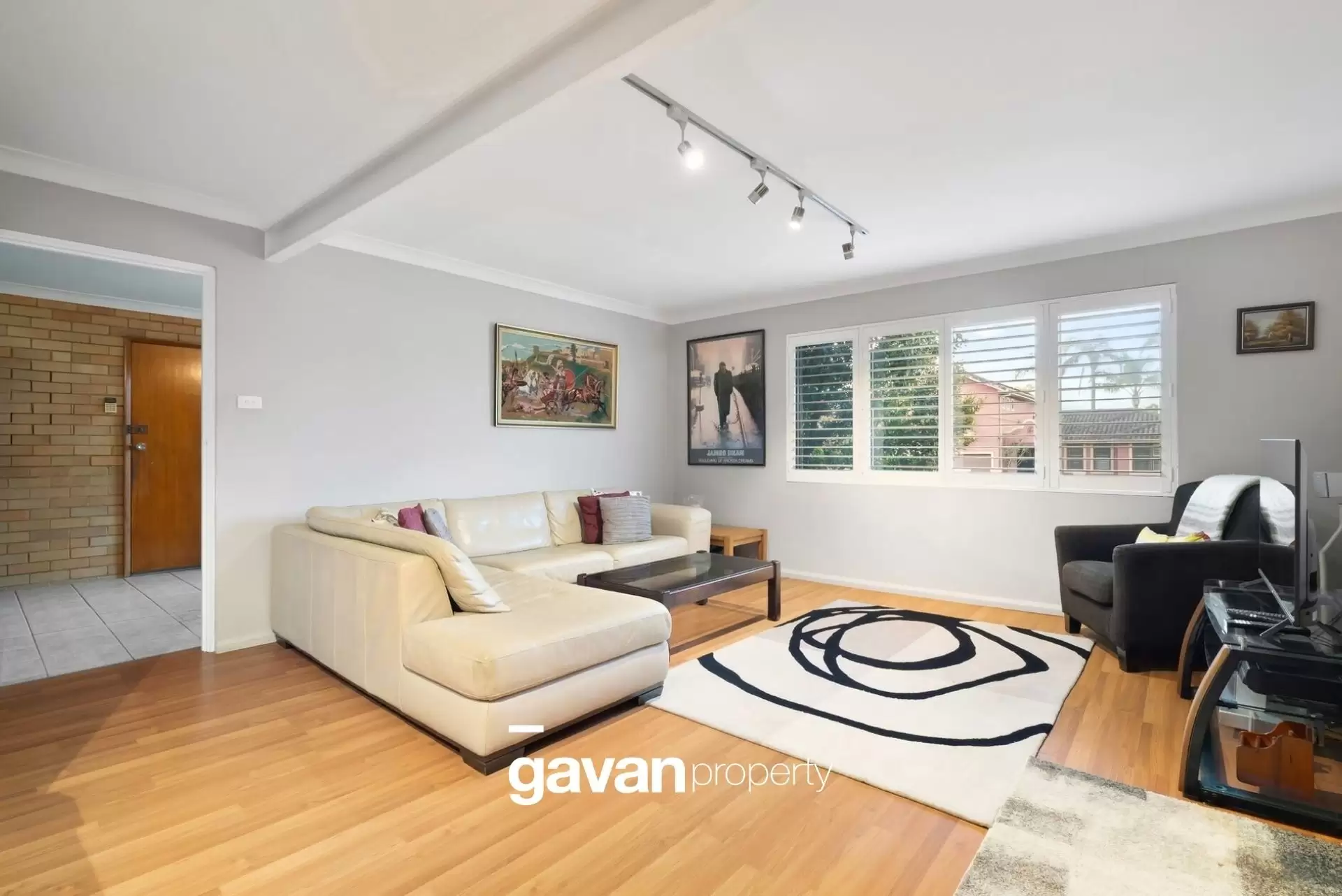 8 Onslow Place, Sylvania Leased by Gavan Property - image 1