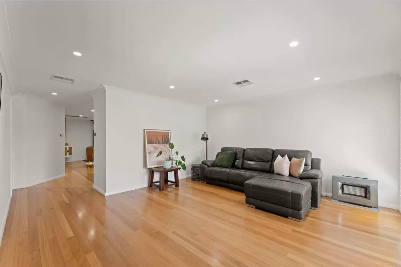 13 Lomandra Court, Voyager Point Sold by Gavan Property - image 1