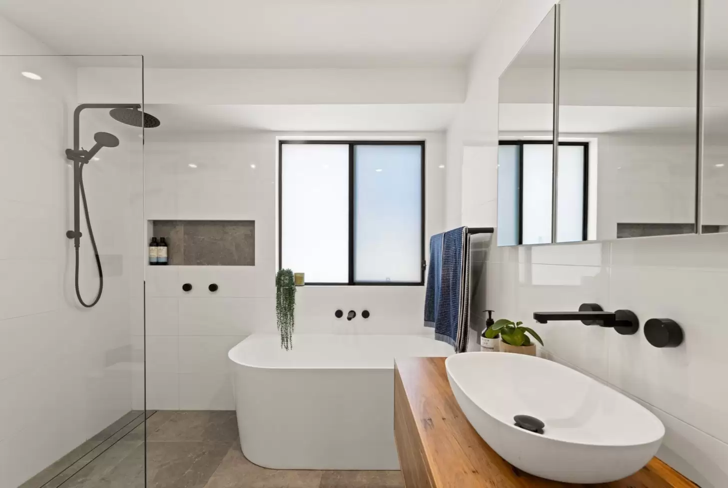 13 Lomandra Court, Voyager Point Sold by Gavan Property - image 1