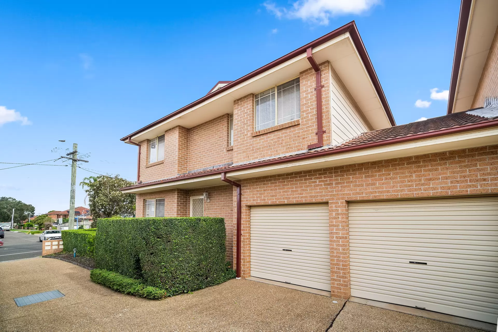 1/125 Moorefields Road, Roselands Sold by Gavan Property - image 1