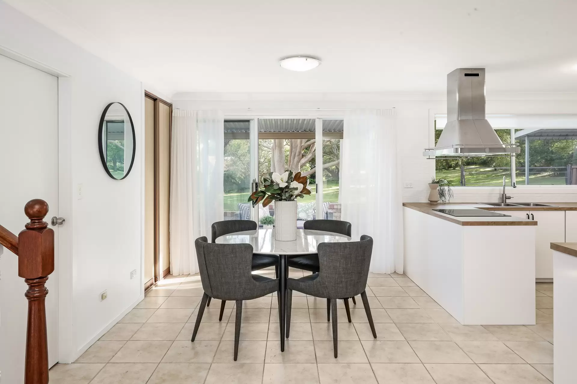 4/883 King Georges Road, South Hurstville Sold by Gavan Property - image 1