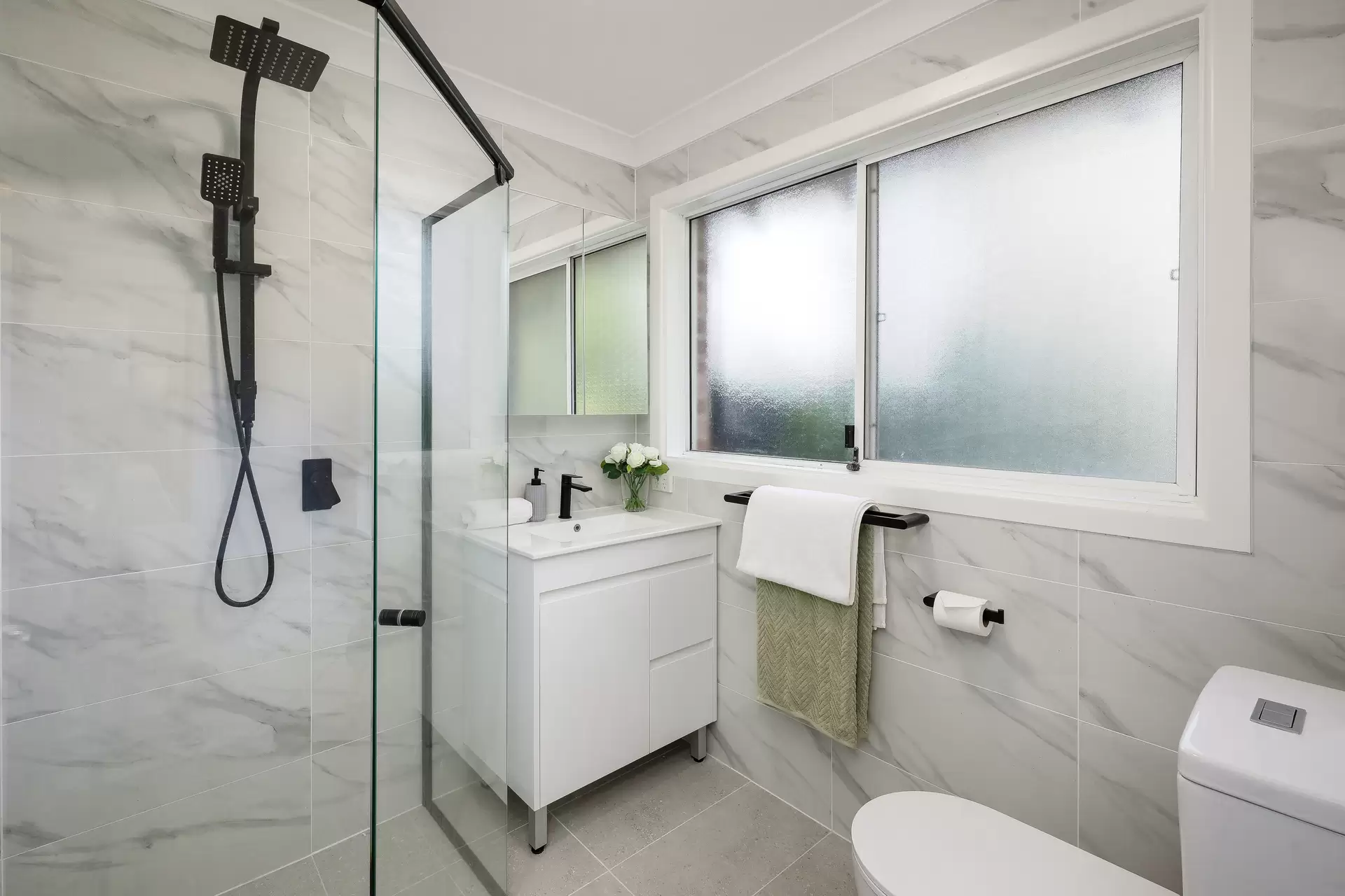 4/883 King Georges Road, South Hurstville Sold by Gavan Property - image 1