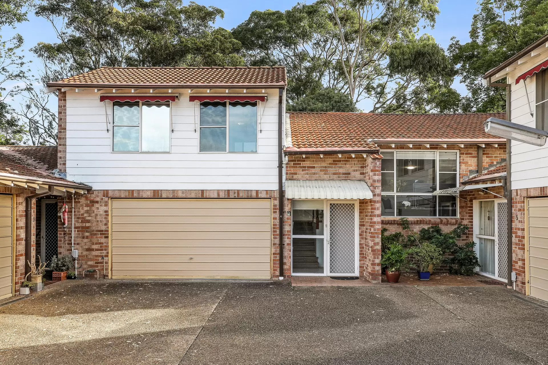 4/883 King Georges Road, South Hurstville Sold by Gavan Property - image 1