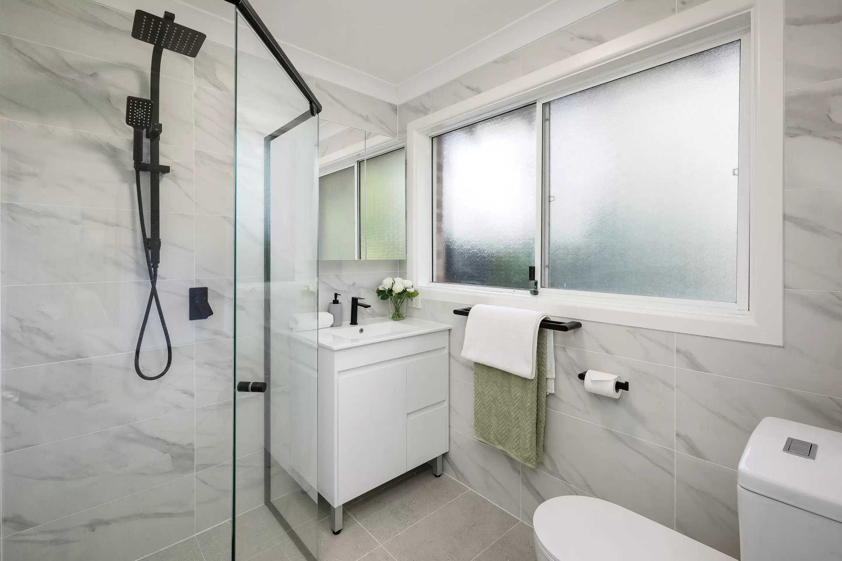 4/883 King Georges Road, South Hurstville Sold by Gavan Property - image 1
