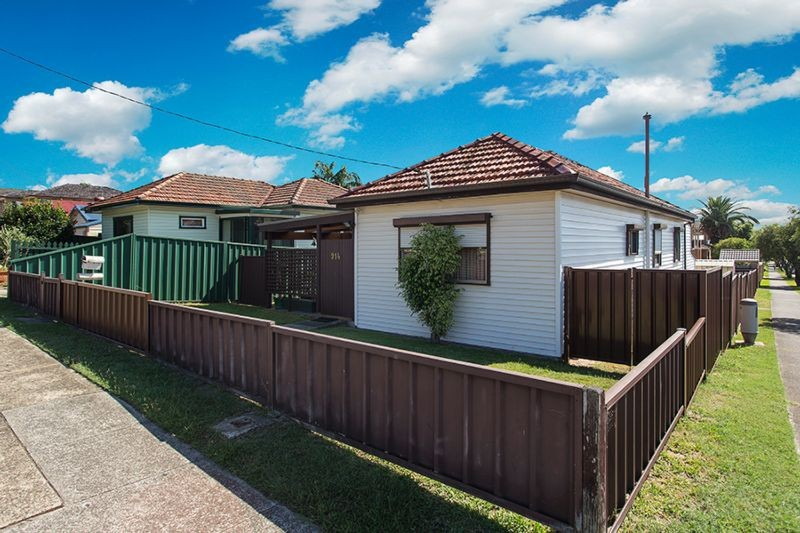 914 King Georges Road, South Hurstville Sold by Gavan Property - image 1