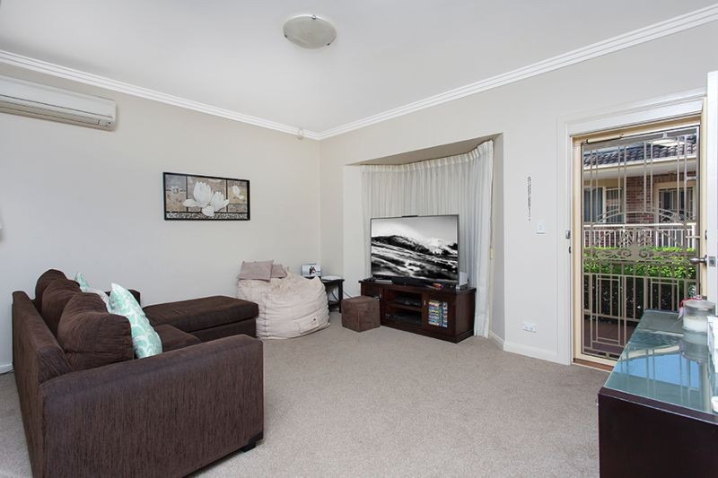 6/44-46 Greenacre Road, South Hurstville Sold by Gavan Property - image 1