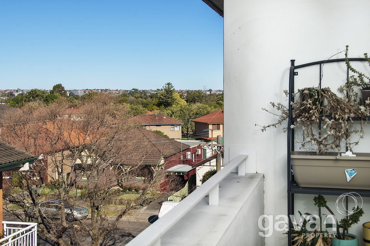 8/13 Queensborough Road, Croydon Park Sold by Gavan Property - image 1