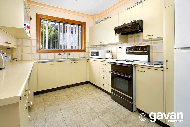 2/11-15 Ocean Street, Penshurst Sold by Gavan Property - image 1