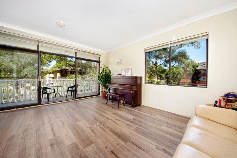 4/2-6 Bellevue Parade, Hurstville Sold by Gavan Property - image 1