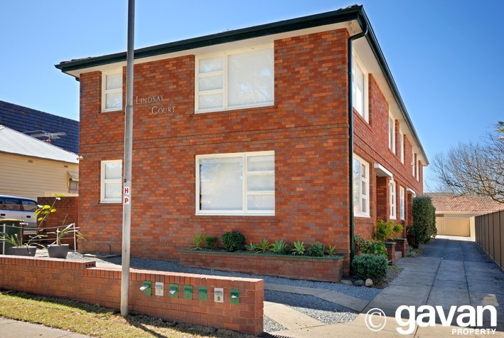 2/6 Derwent Street, South Hurstville Sold by Gavan Property - image 1