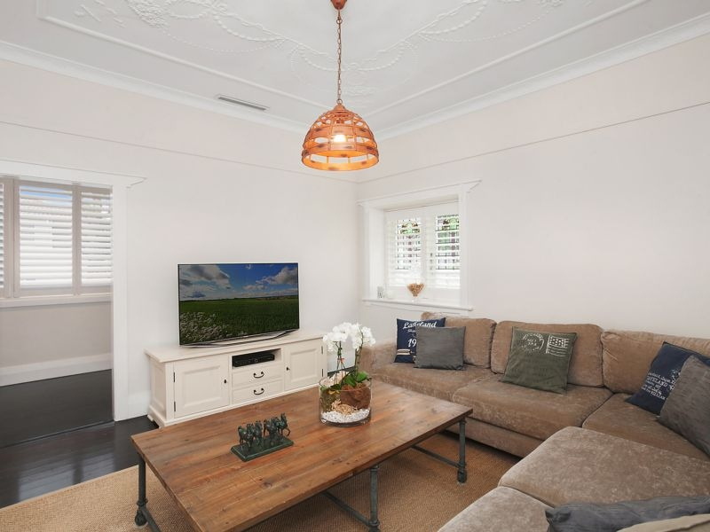15 The Esplanade, South Hurstville Sold by Gavan Property - image 1